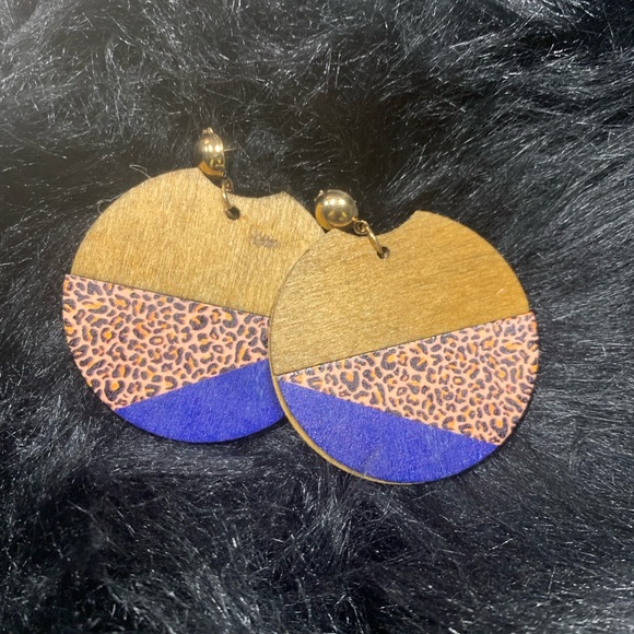 Leopard Print Earring-Blue Accent - Picture 1 of 1